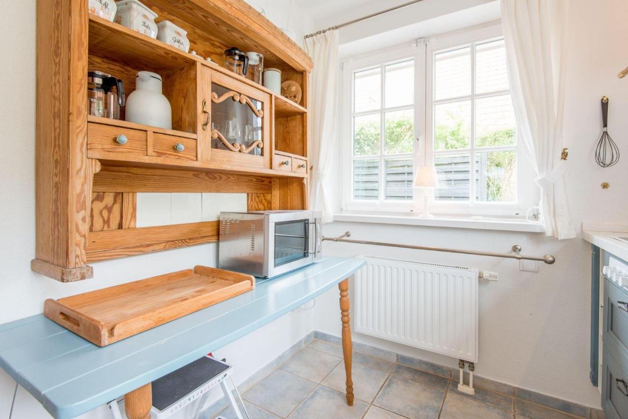 Holiday home Wenningstedter Weg Haushaelfte B