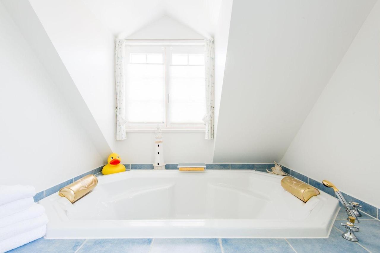 Wenningstedter Weg Haushaelfte B Holiday home Westerland