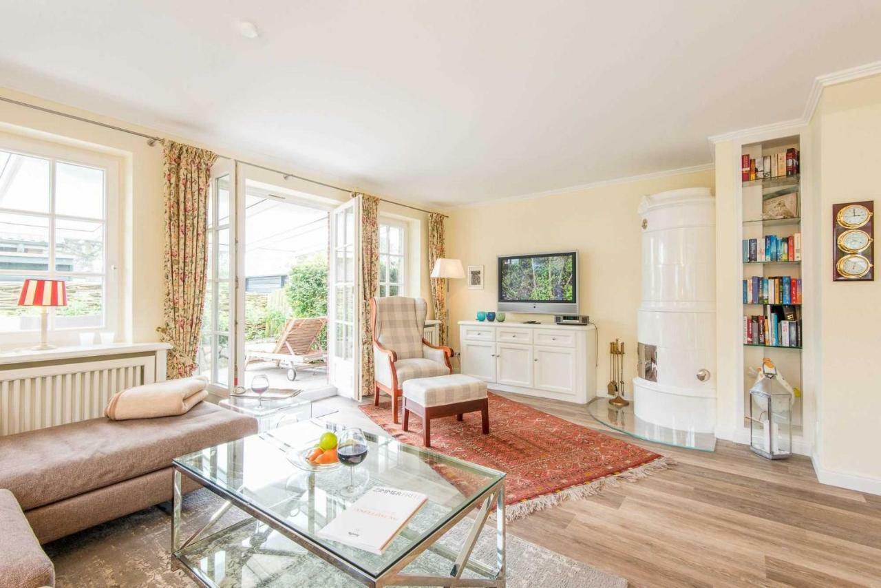 Wenningstedter Weg Haushaelfte B Holiday home *